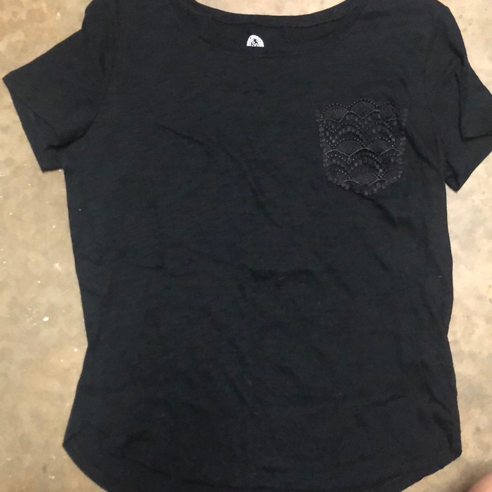 2 plain shirts